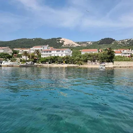 In Rab Near Sandy Apartamento Rab Town