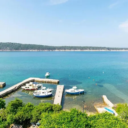 Апартаменты In Rab Near Sandy Раб