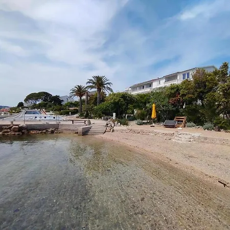 Апартаменты In Rab Near Sandy Раб